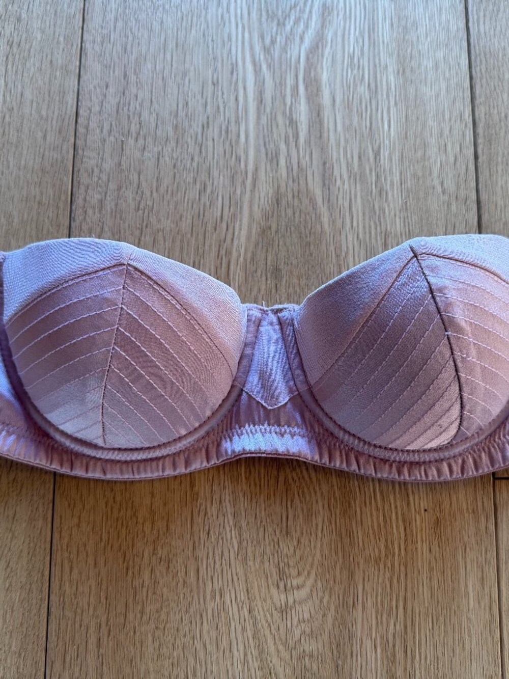 Beautiful and sexy!  Fleur du Mal strapless bra in silk, NWOT, 32B